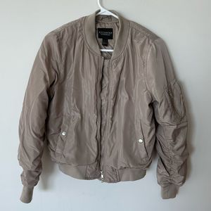 Beige cargo bomber jacket xs